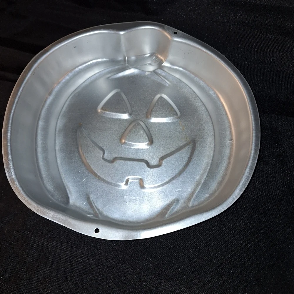 Wilton Pumpkin Cake Pan Vintage Halloween New
